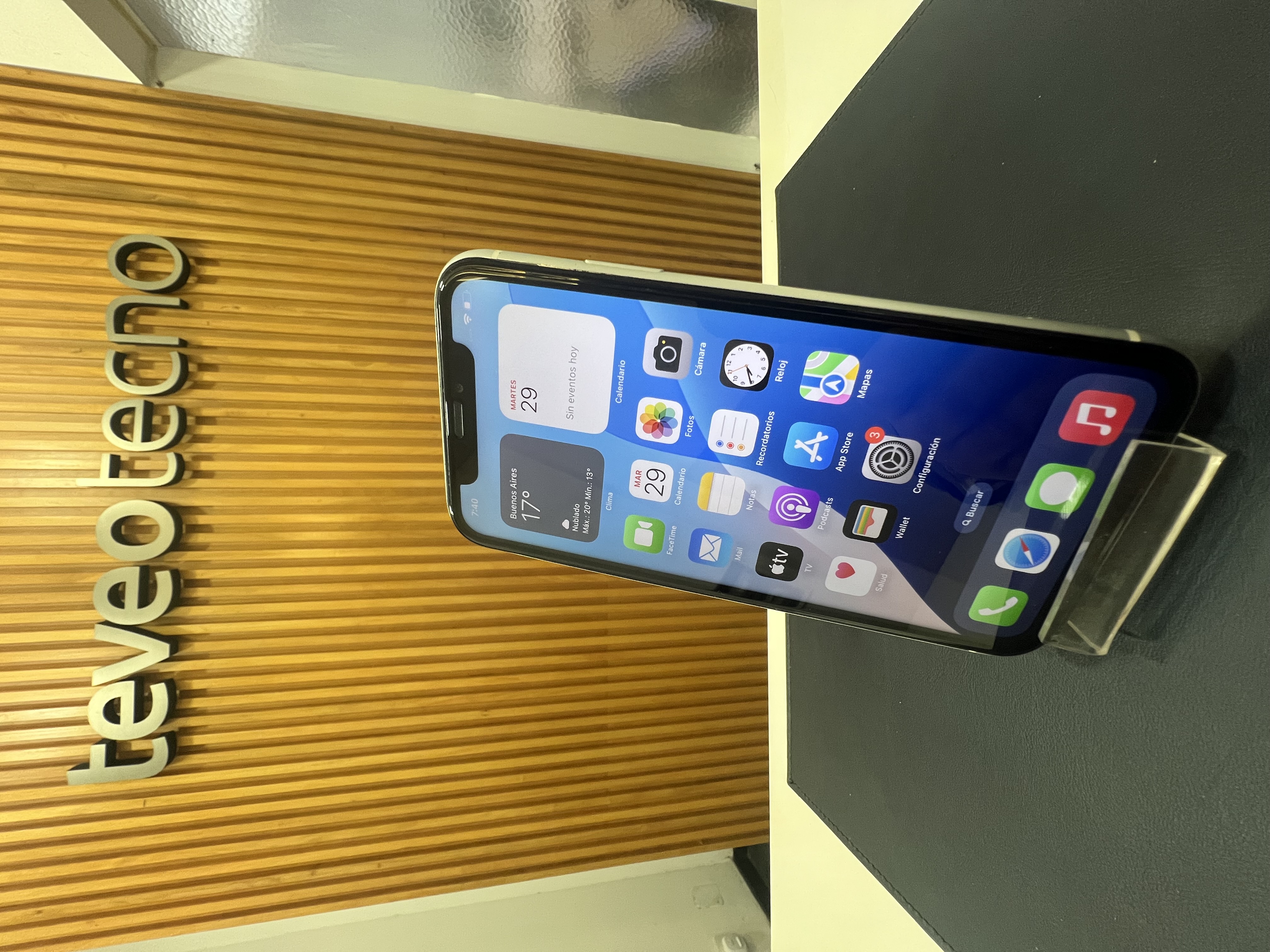 iPhone XR 64 GB